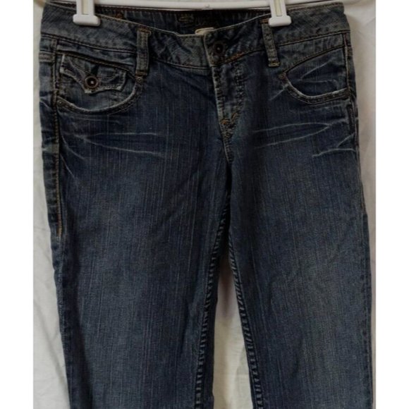 SILVER Womens CINDY 27x31 Low Rise Boot Cut Medium Wash Distressed Denim Jeans - Picture 4 of 14
